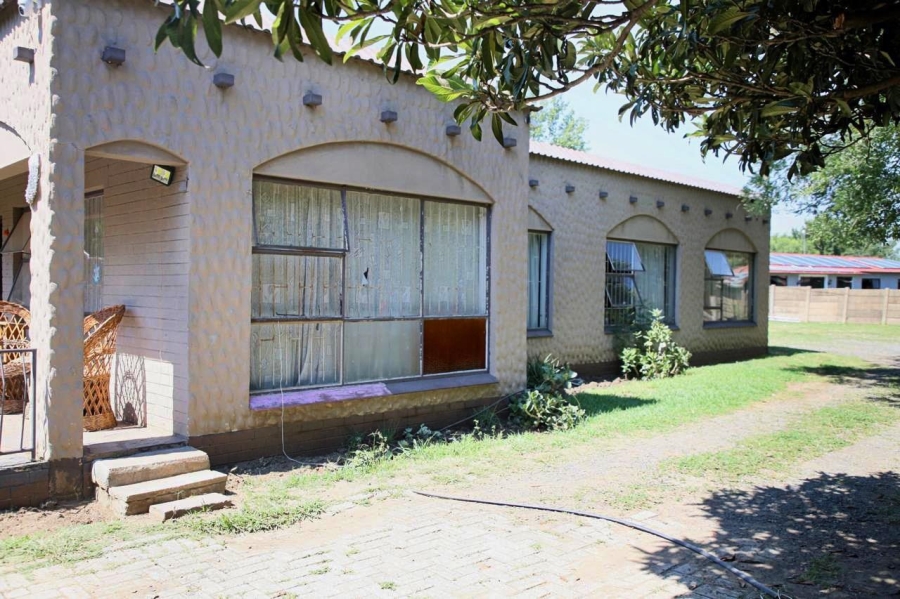 3 Bedroom Property for Sale in Heilbron Free State